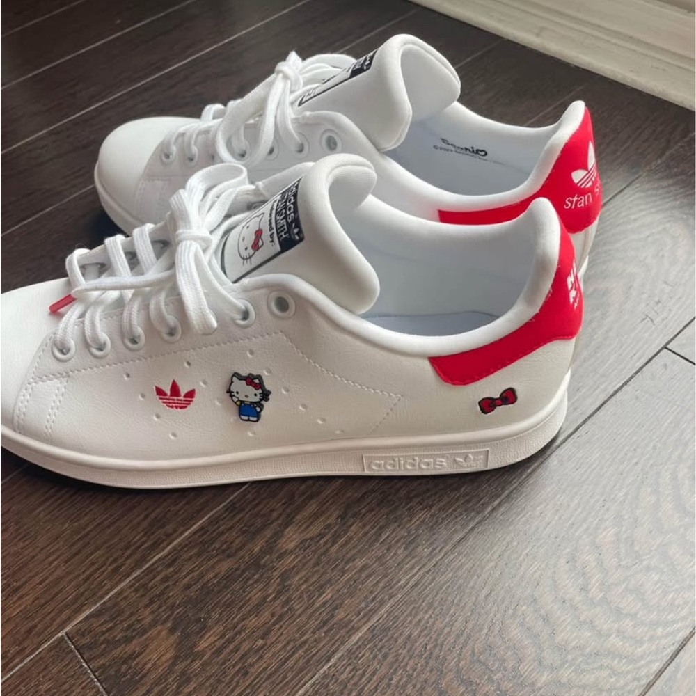 Adidas Hello Kitty Stan Smith J
